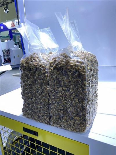 10kg Walnut Kernels Vacuum Packing Machine